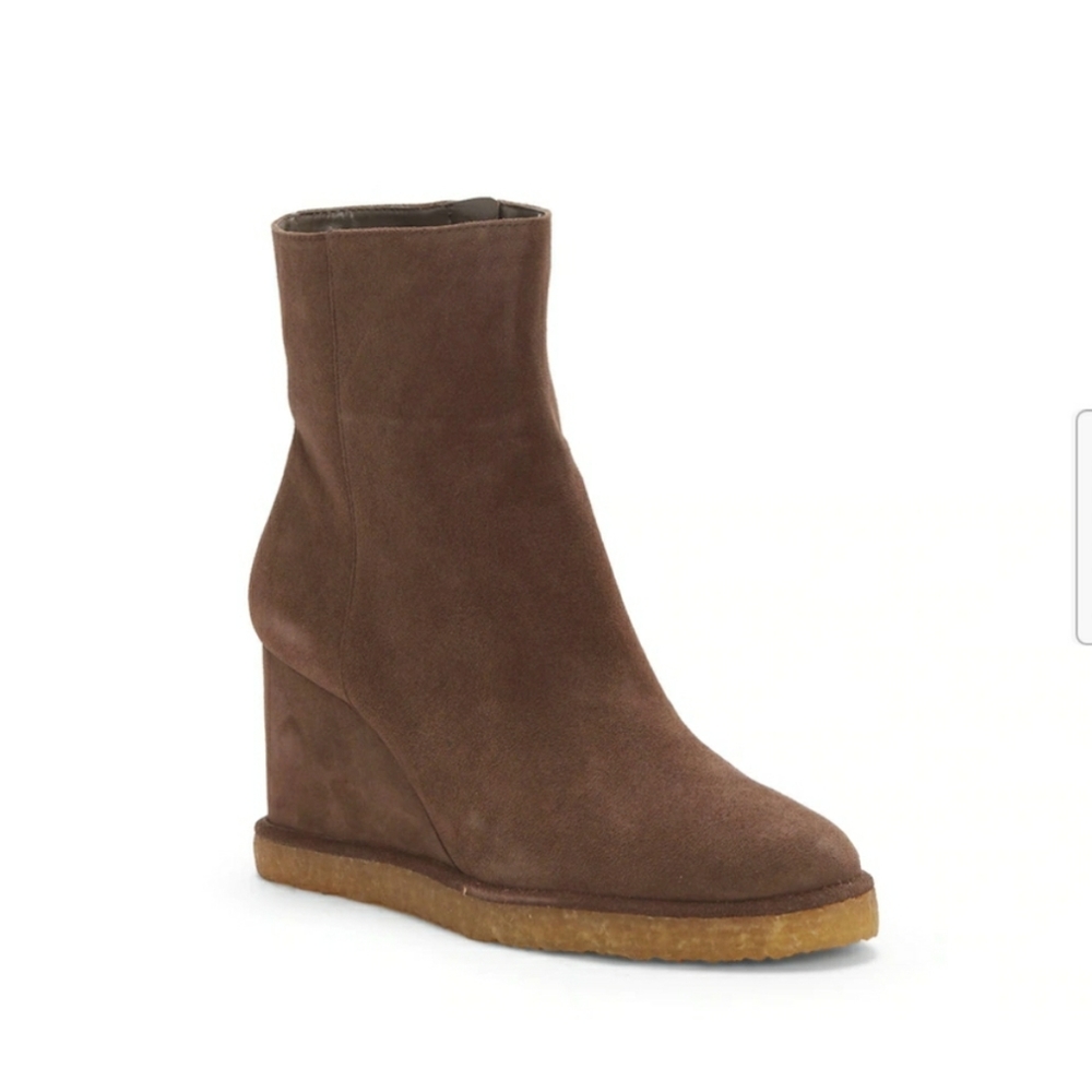 VINCE CAMUTO BEVVISA WEDGE BOOTIE